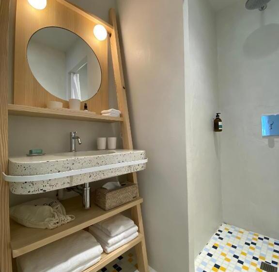 غرفة قياسية, Des Dunes