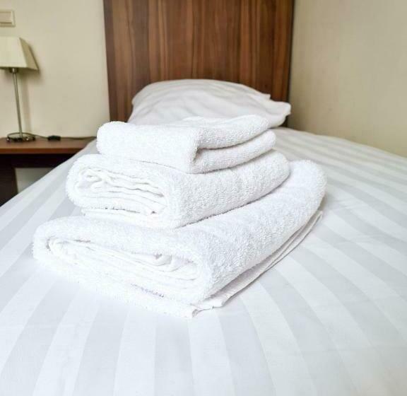 غرفة قياسية فردية, Eckhardt