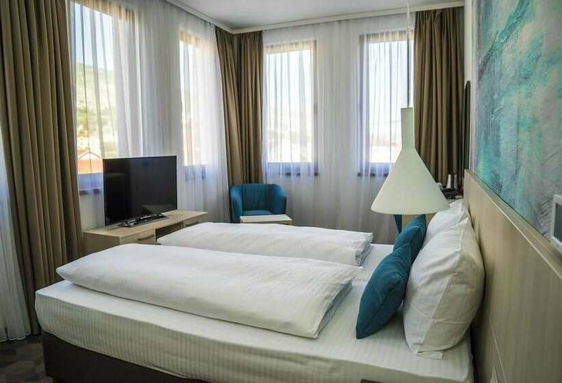 سوییت خانوادگی, Kapetanovina