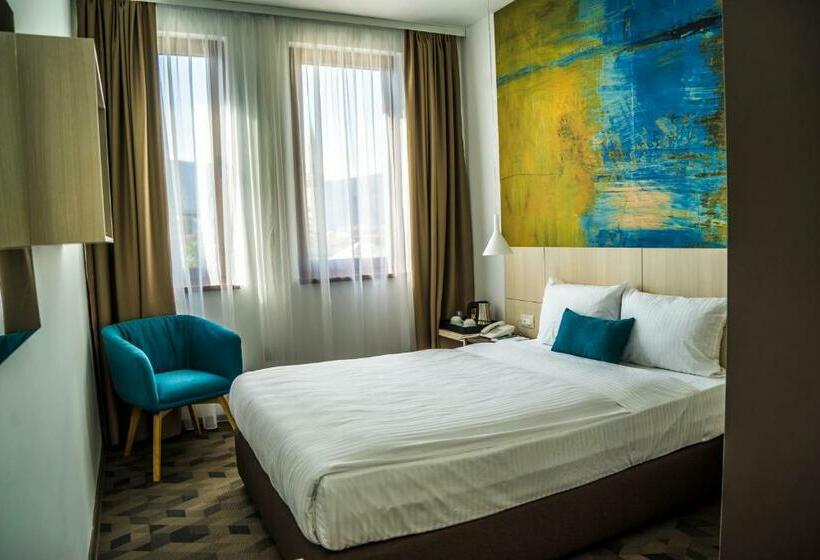 اتاق استاندارد یک نفره, Kapetanovina