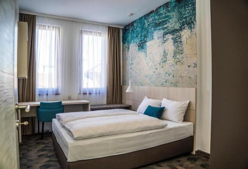 سوییت خانوادگی, Kapetanovina