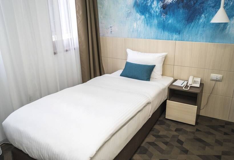 سوئیت 2 خوابه, Kapetanovina