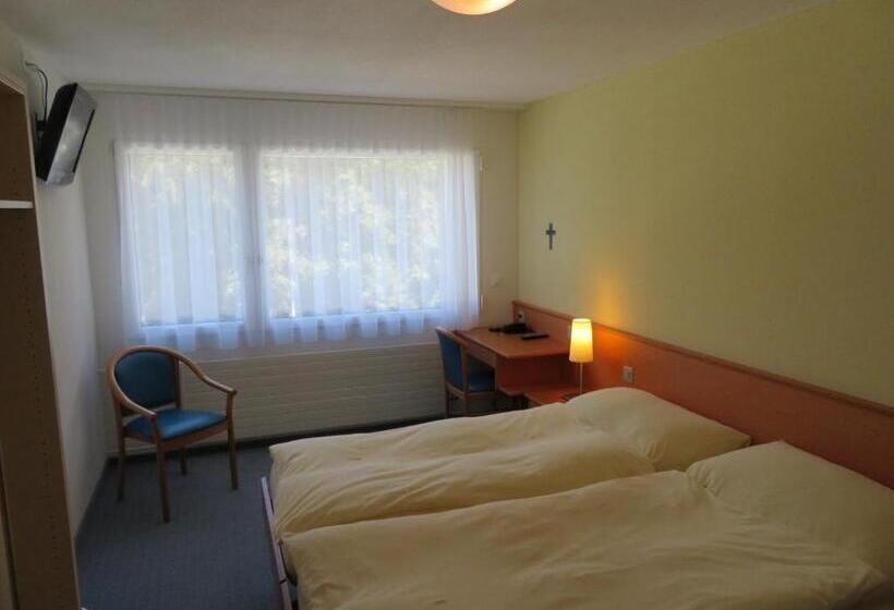 이코노미 룸, Klausenhof Flüeli