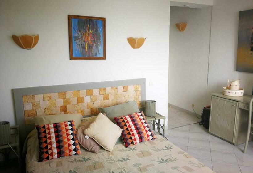 Классический Номер, Levolle Marine