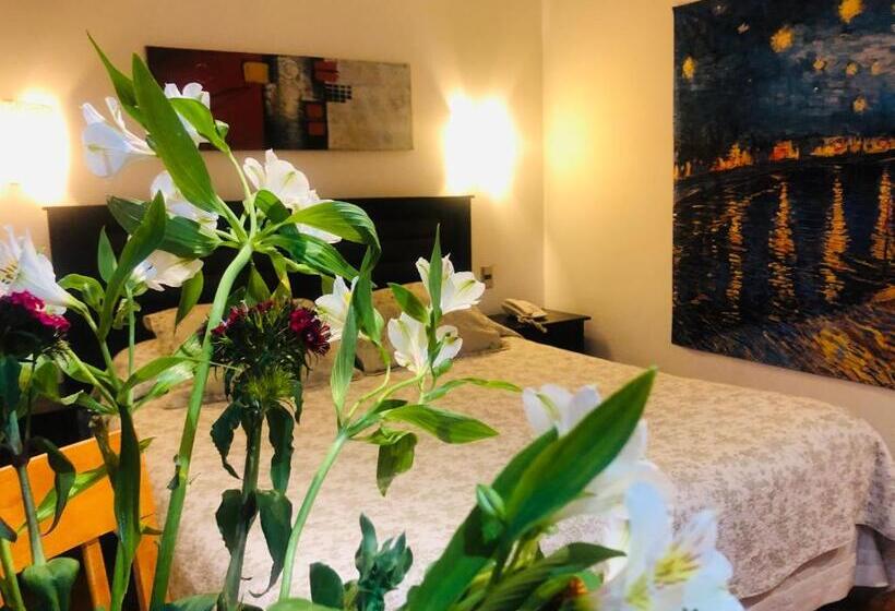 חדר סופריור, Nubes