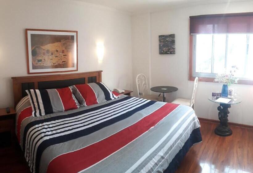 חדר סופריור, Nubes