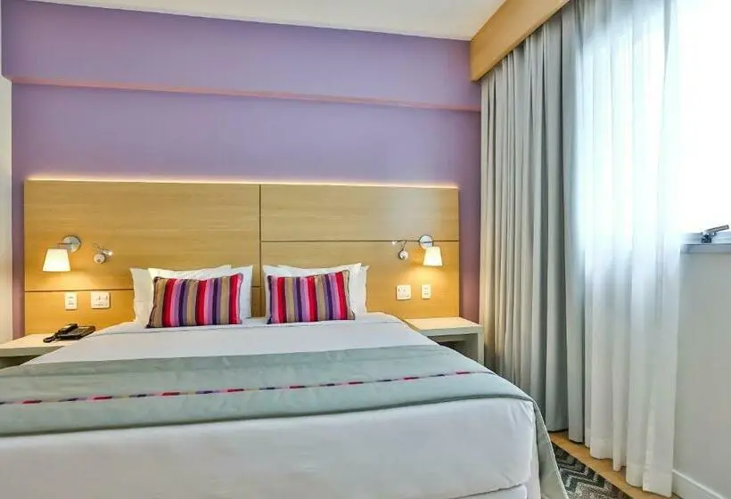 キングサイズベッドのスーペリアルーム, Park Inn By Radisson Santos