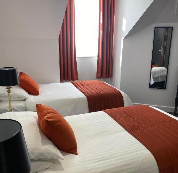 标准间, Revelstoke