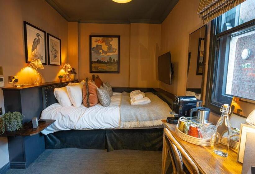 标准间, Salisbury Arms