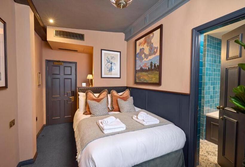 标准间, Salisbury Arms