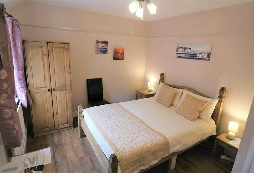 标准间, The Grand