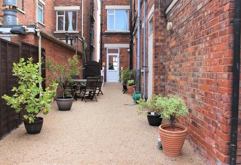 标准间, The Grand