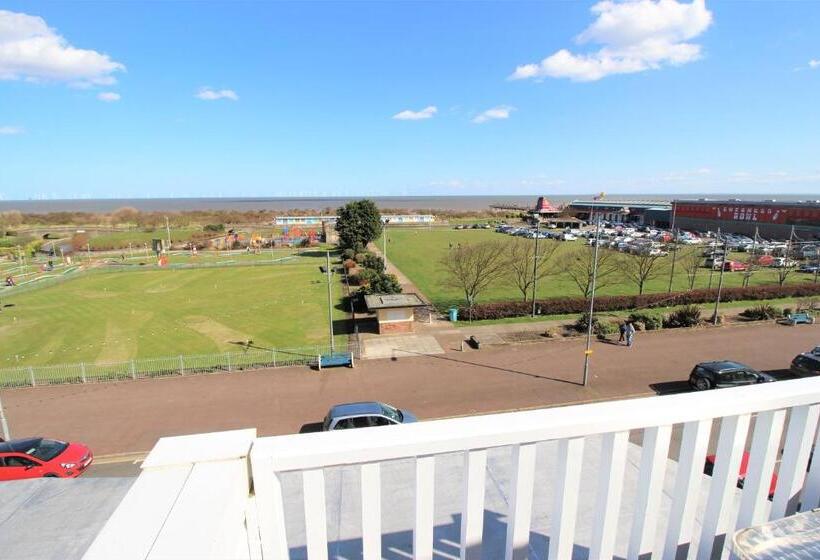 带海景的标准房, The Grand