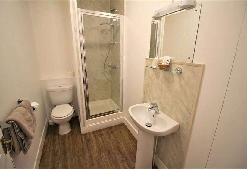 标准单人间, The Grand