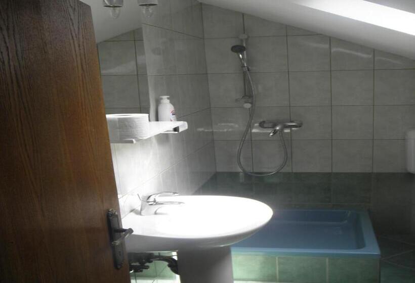 Апартаменты Дюплекс 3 Спальни, Bed & Breakfast Helena