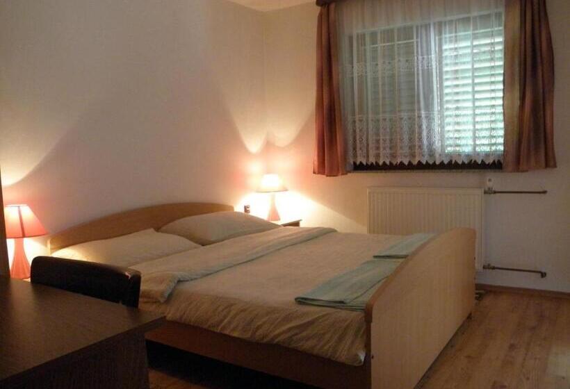 带3个卧室的复式公寓, Bed & Breakfast Helena