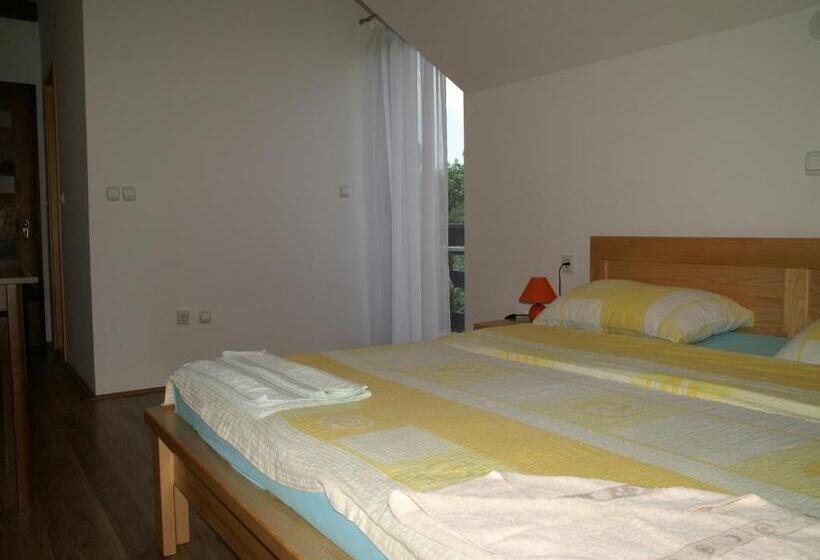 带露台的标准房间, Bed & Breakfast Helena