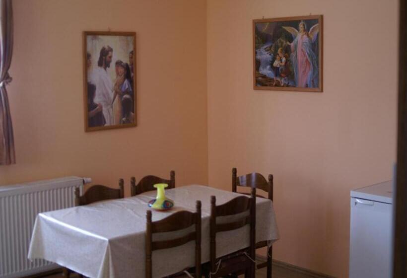 Апартаменты 1 Спальня с Террасой, Bed & Breakfast Helena