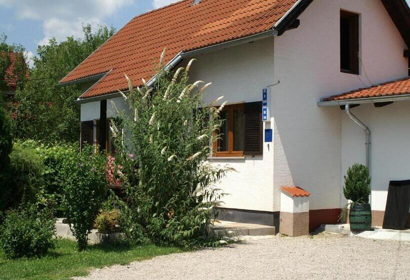 Дом 1 Спальня, Bed & Breakfast Helena