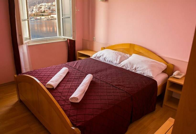 オーシャンビュースタンダードルーム, Art