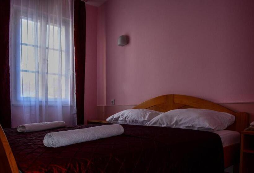 オーシャンビュースタンダードルーム, Art