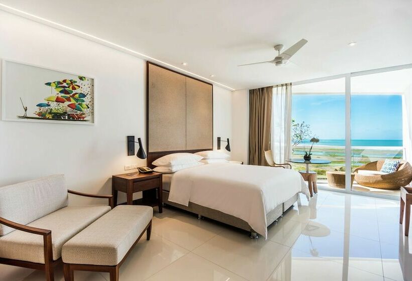 سوئیت جونیور با تخت بزرگ, Dreams Karibana Cartagena Golf & Spa Resort   All Inclusive