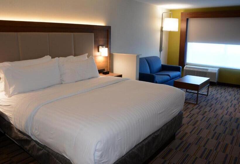 מיטת קינג בסוויטה, Holiday Inn Express & Suites   Pittsburgh   Monroeville, An Ihg