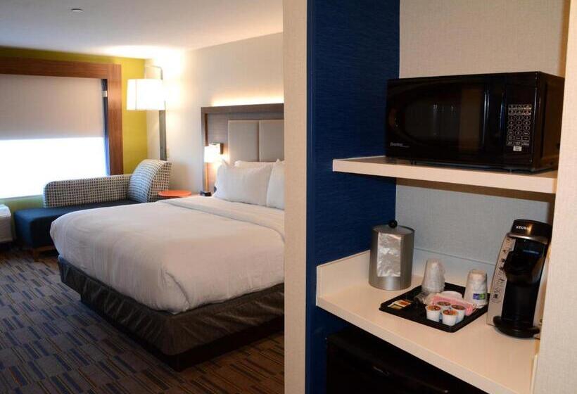 חדר סטנדרט, מיטת קינג, מותאם לאדם עם מוגבלויות, Holiday Inn Express & Suites   Pittsburgh   Monroeville, An Ihg