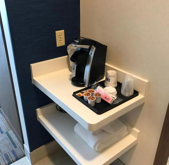 חדר סטנדרט, מיטת קינג, מותאם לאדם עם מוגבלויות, Holiday Inn Express & Suites   Pittsburgh   Monroeville, An Ihg