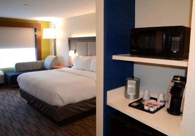 חדר סטנדרט, מיטת קינג, מותאם לאדם עם מוגבלויות, Holiday Inn Express & Suites   Pittsburgh   Monroeville, An Ihg