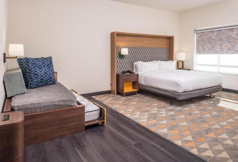 장애인용 디럭스룸, Holiday Inn Joplin, An Ihg