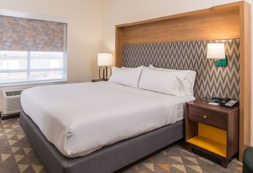 Номер Стандарт Адаптированный для Инвалидов, Holiday Inn Joplin, An Ihg