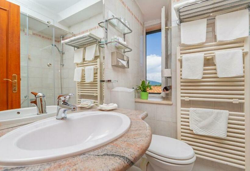 غرفة قياسية, Ostrea