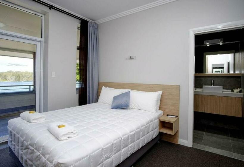 스탠다드 룸 호수 전망, Lakes And Ocean Hotel Forster