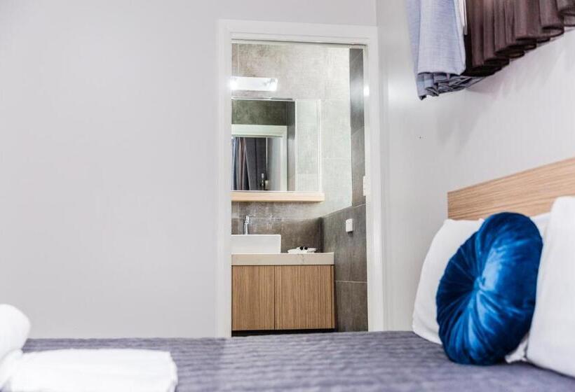 חדר סטנדרט נוף לאגם, Lakes And Ocean Hotel Forster