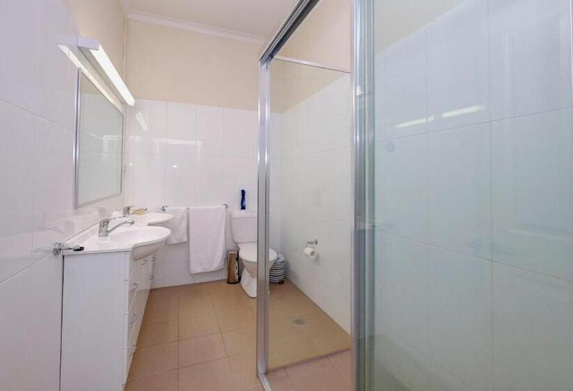 חדר משפחתי, Lakes And Ocean Hotel Forster