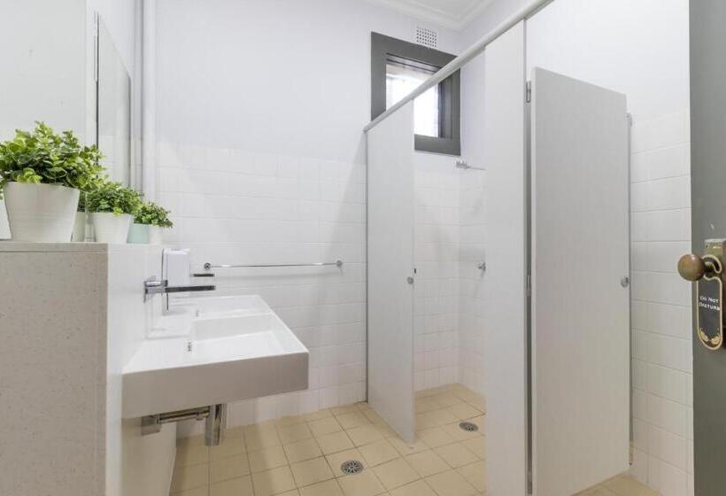 חדר משפחתי חדר אמבטיה משותף, Royal Hotel Ryde