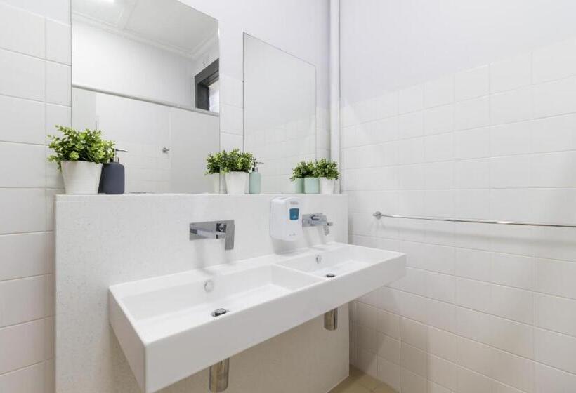 חדר משפחתי חדר אמבטיה משותף, Royal Hotel Ryde