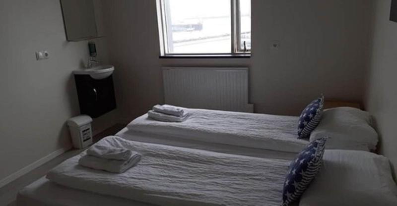 اتاق استاندارد سه تخته با سرویس بهداشتی مشترک, North Star Guesthouse Olafsvik