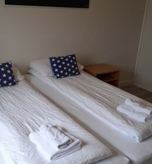 اتاق استاندارد با سرویس بهداشتی مشترک, North Star Guesthouse Olafsvik