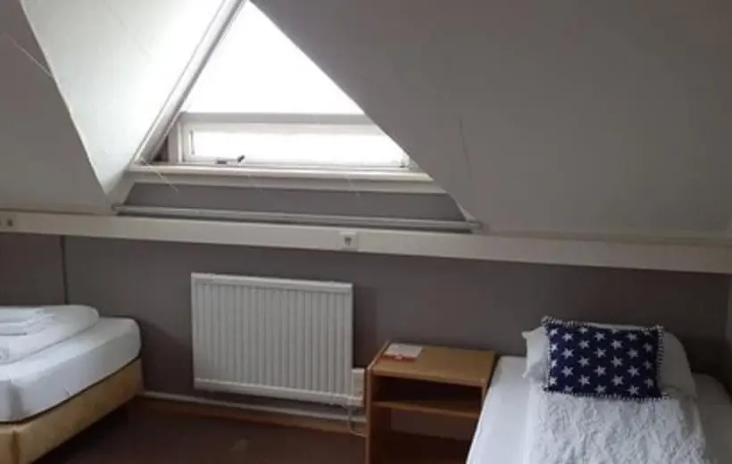 اتاق استاندارد سه تخته با سرویس بهداشتی مشترک, North Star Guesthouse Olafsvik