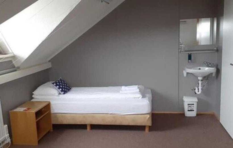 اتاق استاندارد سه تخته با سرویس بهداشتی مشترک, North Star Guesthouse Olafsvik