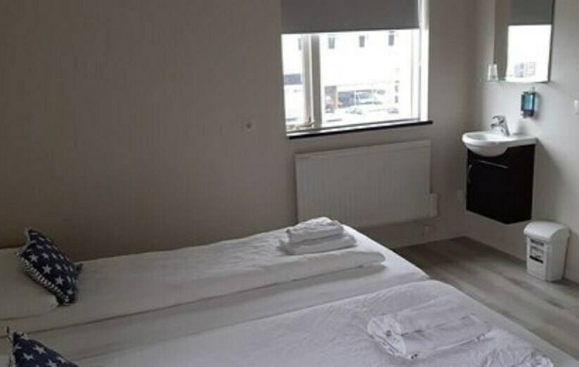 اتاق خانوادگی با سرویس بهداشتی مشترک, North Star Guesthouse Olafsvik