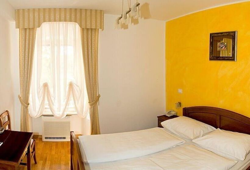 스탠다드 트리플 룸, Bed&breakfast Kvarner