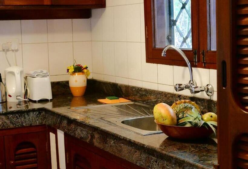 خانه 2 خوابه, Diani Cottages