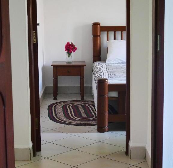 خانه 2 خوابه, Diani Cottages