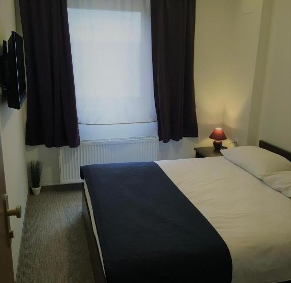 Номер Стандарт Вид на Сад, London Rooms Zagreb Airport