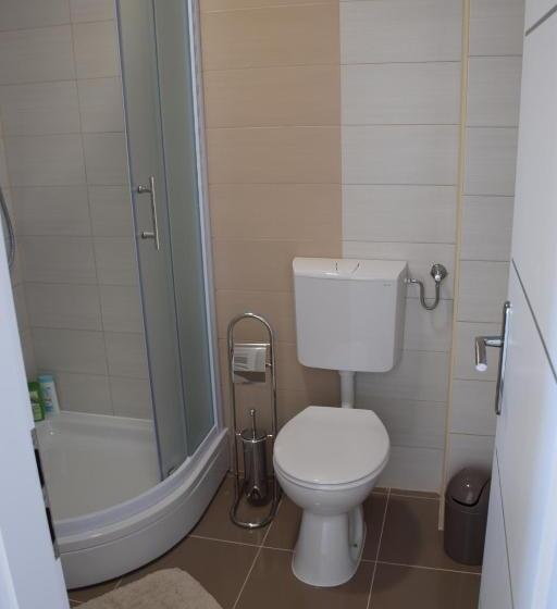 اتاق سوپریور با چشم‌انداز باغ, London Rooms Zagreb Airport