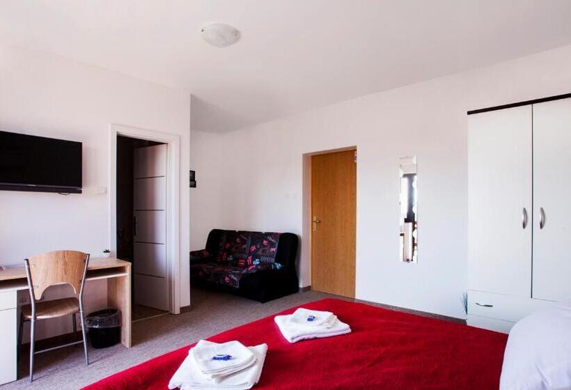 Семейный Номер, London Rooms Zagreb Airport