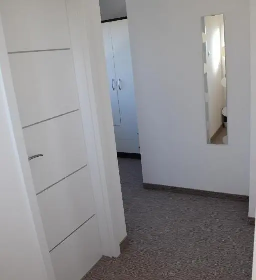 اتاق سوپریور با چشم‌انداز باغ, London Rooms Zagreb Airport